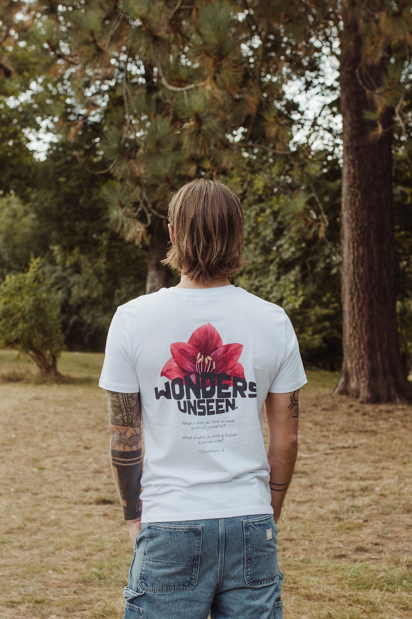 He's Worth Your Wondering T-shirt